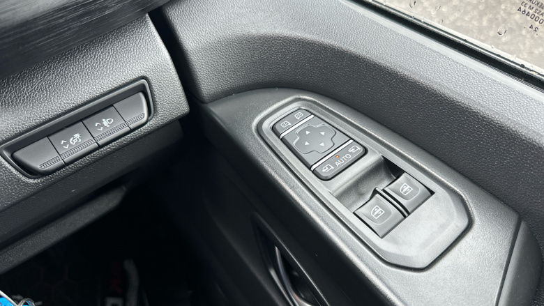 Renault Trafic Lwb Minibus Diesel LL30 Blue dCi 170 Extra 9 Seater EDC